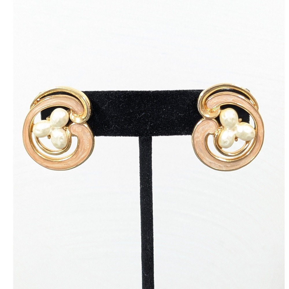 Vintage Avon Island Shell Pierced Earrings Gold‎ Tone Faux Pearl Swirl